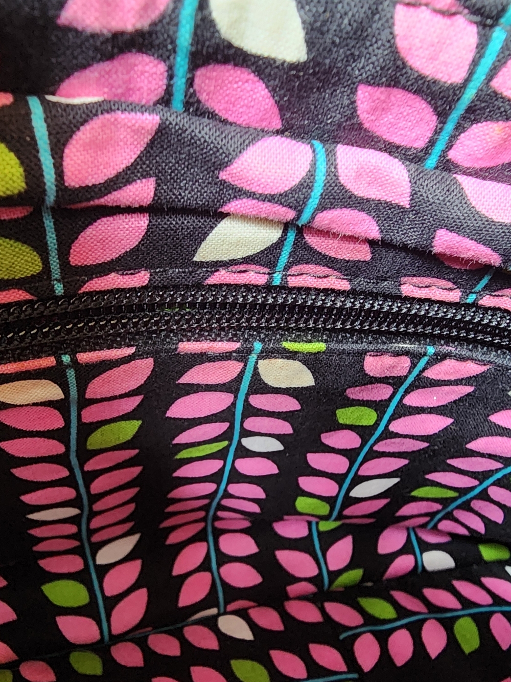 Vera Bradley Cassidy Shoulder Bag – Va Va Bloom Retired Floral NWOT - Picture 3 of 4